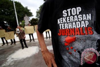 Pelempar Bom Molotov Dituntut 2,5 Tahun Penjara