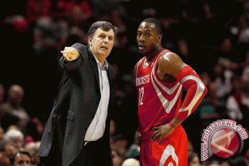 Rockets Kalahkan Suns Tanpa Dua Pemain Kunci