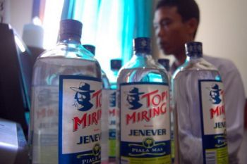 Lima Penenggak Miras Oplosan di Pekalongan Diciduk