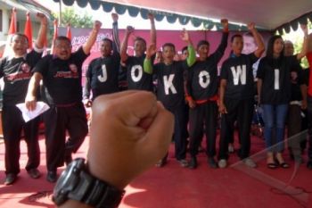 Ganjar Minta Relawan Jokowi Jaga Ketertiban
