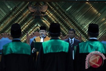 MA Lantik Empat Hakim Agung