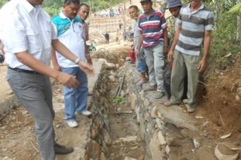 Wabup Temukan Proyek yang Diduga Asal-asalan