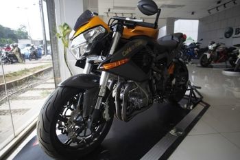 Benelli TNT 1130 Cafe Racer Lebih Nyaman Dibanding Moge Lain