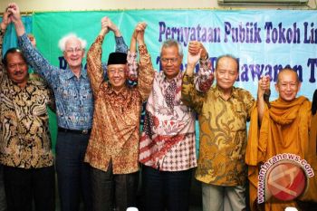 Umpan Silang Para Perajut Persaudaraan Sejati