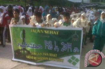Seribuan pelajar Biak jalan sehat songsong Tahun Baru Islam