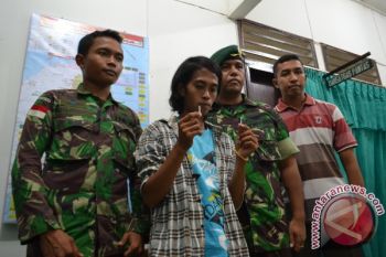 Satgas Pamtas Tangkap Pengedar Sabu