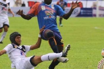 Arema Andalkan Trisula Penyerang Padapi Semen Padang