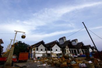Revitalisasi Pasar Induk/Joko Sulistyo
