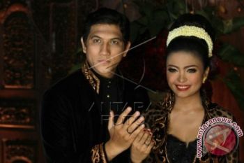 Tantri dan Arda Menikah