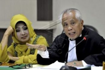 Ternyata, Biaya Kuliah S3 Rina Iriani dari Koperasi 
