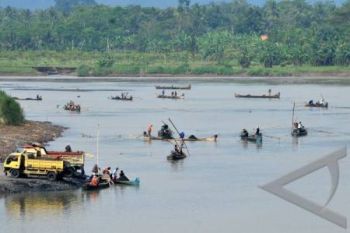Tim SAR Temukan Korban Tenggelam Sungai Serayu