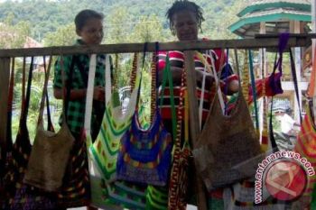 Noken layakjadi cinderamata PON 20 Papua