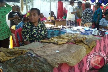 Pemkab Mimika wajibkan masyarakat gunakan "Noken"