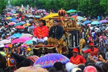 Gelar Budaya Sedekah Laut Sedot Ribuan Pengunjung