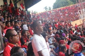 Wali Kota Jayapura imbau Persipuramania "merah hitamkan"  Jakabaring