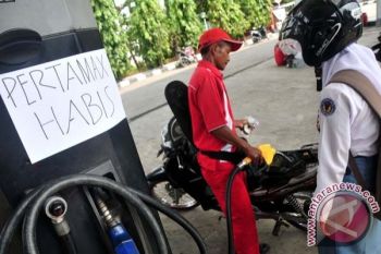 Ekonom: Utang Membengkak jika BBM Tak Dinaikkan
