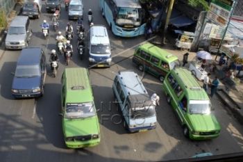 Puluhan Pemilik Angkutan Umum Tolak Rencana Aglomerasi
