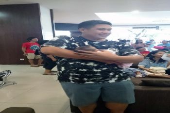 Gempa guncang Manado, Bang Ai bantu evakuasi pasien  
