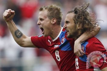 Ceko Menang 2-1 Atas  Islandia