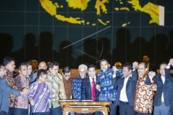 KIH-KMP Sepakat "Damai"