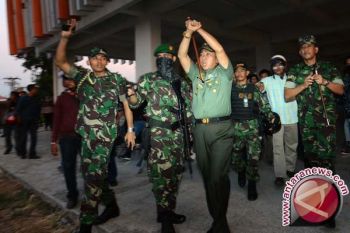 Mahasiswa UNM Sambut Pangdam dan Menolak Polisi 