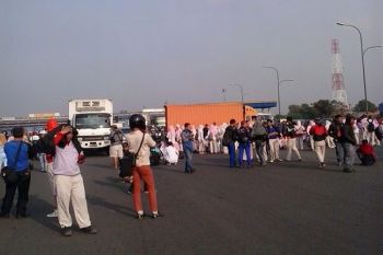 Apindo Bekasi menyayangkan aksi blokir jalan tol