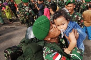 Prajurit Yonif 521/DY Amankan Perbatasan RI-Malaysia