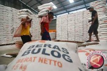 Kantor Seksi Logistik Timika gelar operasi pasar beras