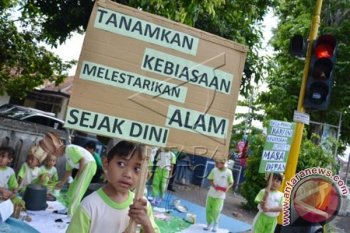 Peringati Hari Menanam Pohon