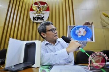Anas dan Akil Diganjar Sanksi 