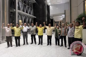 Hindari Pertentangan yang Tak Kondosif , Munas Sebaiknya Diundur, Kata Akbar