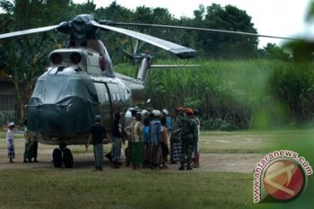 Heli TNI AU Mendarat Darurat di Pedalaman