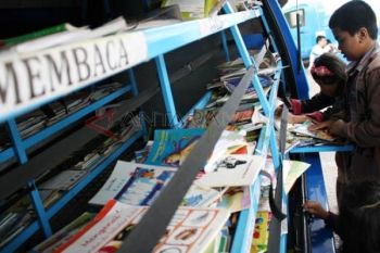 Mobil Perpustakaan Keliling