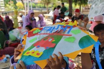 Hias Layang-Layang