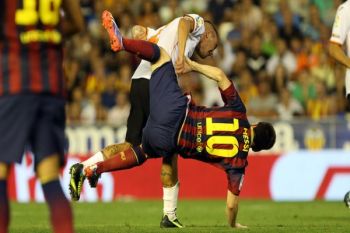 Valencia Larang Penonton  Masuki Mestalla