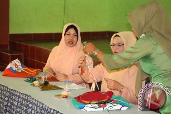 PKK Tanah Laut Gelar Lomba Busana Sasirangan