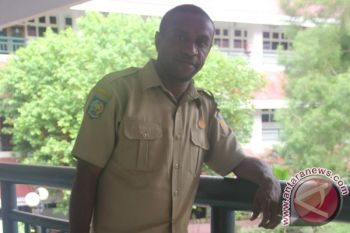 Ortizan Salossa: PNS Papua berprestasi