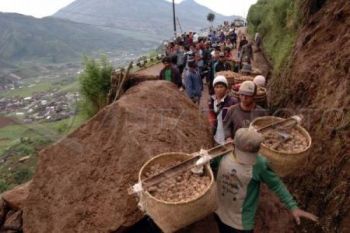 Tanah Longsor Landa Sejumlah Wilayah di Banjarnegara 