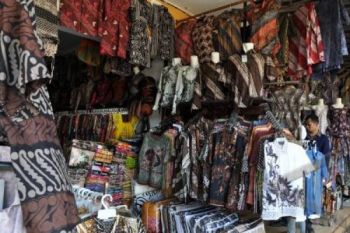 Omzet Batik Anjlok 