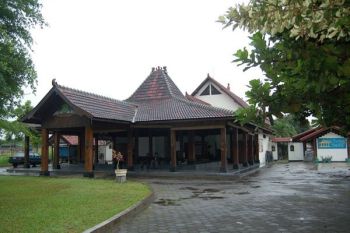 18 penyair Magelang luncurkan Buku "Kilometer Nol" 