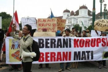 Kejaksaan Batang Eksekusi Dua Perkara Korupsi