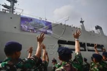 Menhub: Kapal Perang Disiagakan untuk Angkutan Natal