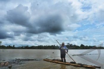 Tinggi Genangan Banjir Kroya Capai 115 Centimeter