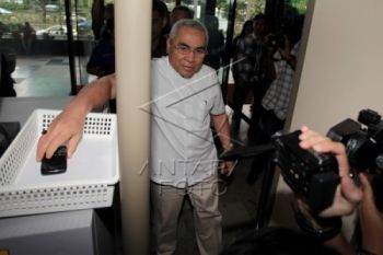 Bupati Kutai Timur Akui Bekukan Izin Tambang