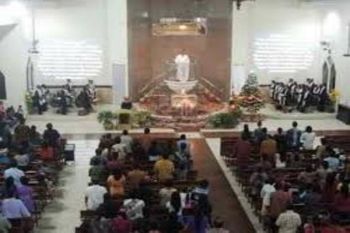 Gereja Timika dipadati jemaat misa malam Natal