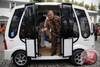 Mikrobus Tenaga Surya