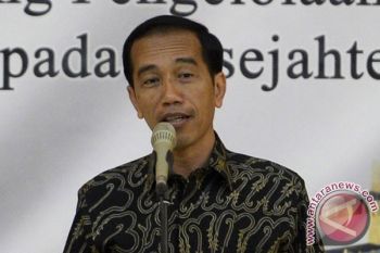 Ribuan Warga Jayapura Sambut Kedatangan Presiden Jokowi