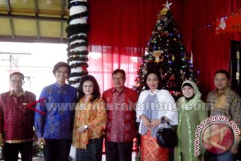 Bupati Barsel Safari Natal Di Dua Kecamatan