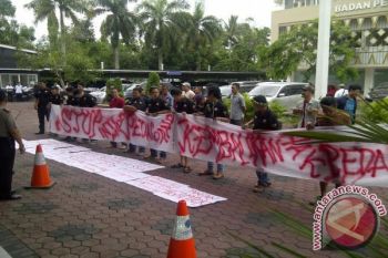 Pedagang Jakabaring demo terkait retribusi tinggi 