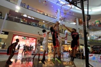 Pelita Jaya Rebut Game Pertama